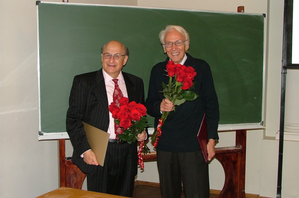 02.jpg 01.jpg